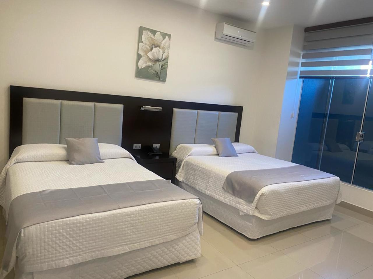 Hotel Innova Tarija Exteriör bild